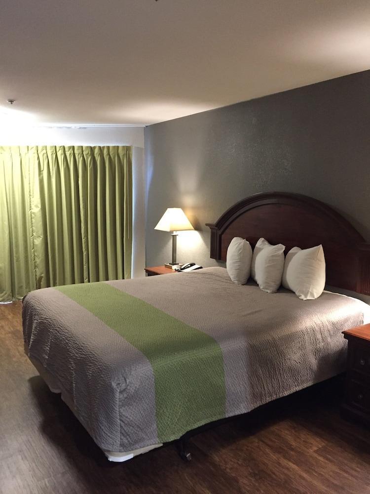 Econo Lodge Gorman Екстериор снимка