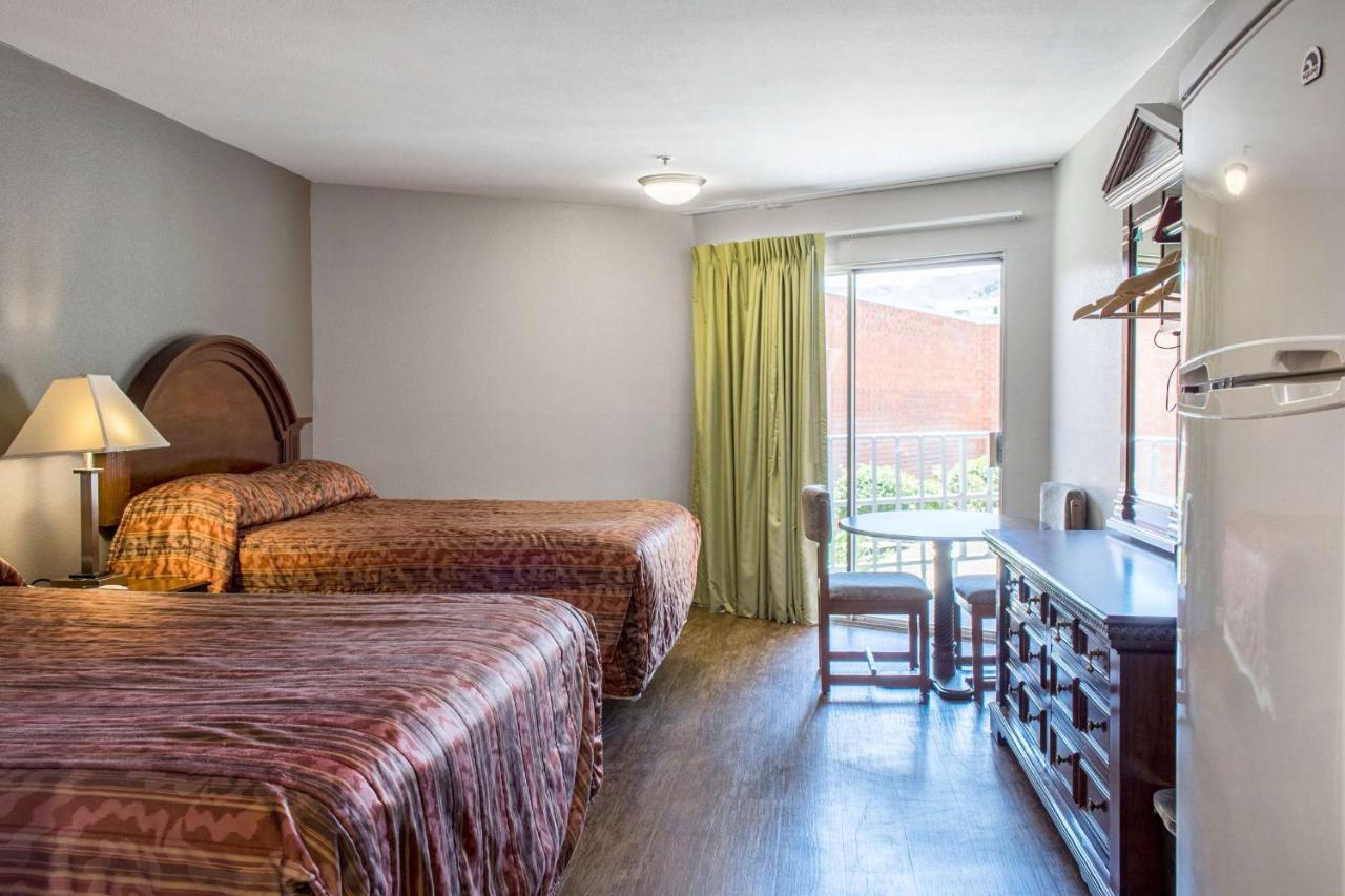 Econo Lodge Gorman Екстериор снимка